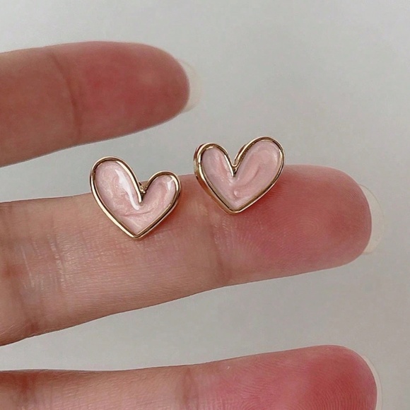 Pink Hearts Stud Earrings Yellow Gold Tone Fashion Jewelry - Picture 8 of 9
